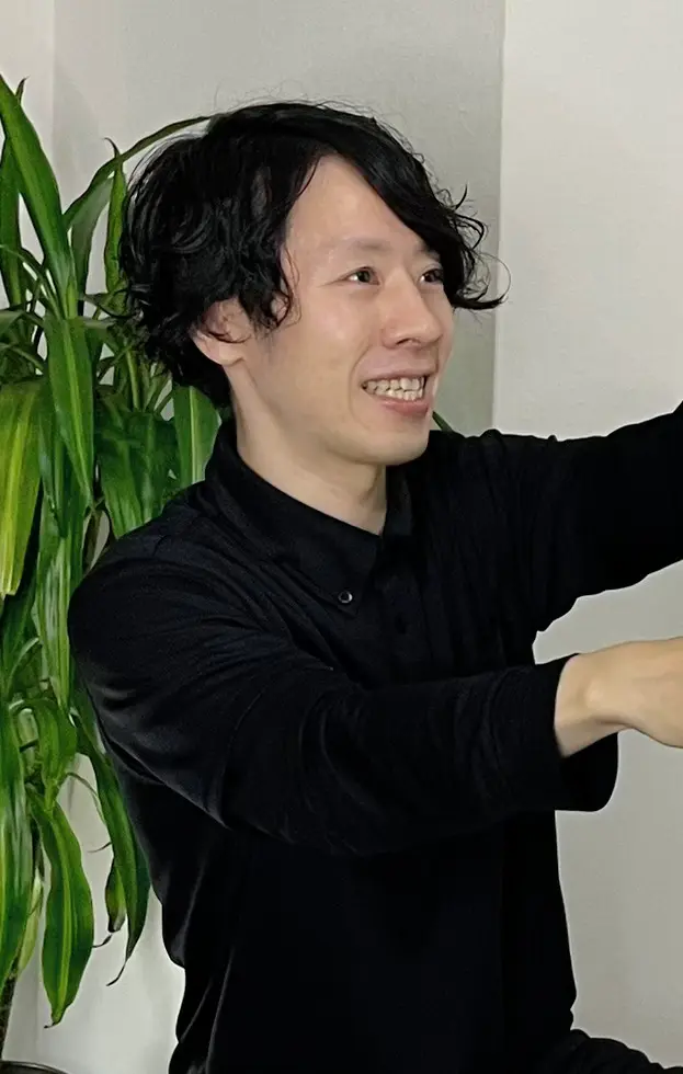 顔の歪み研究所代表 宮内翔